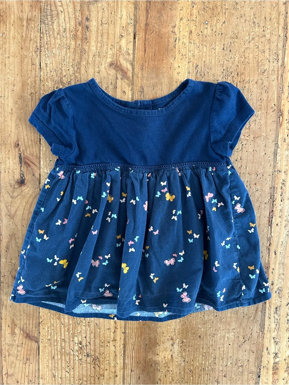 Bundle of 5 3T Girls Shirts & 1 Dress